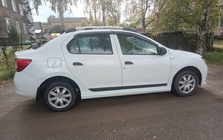 Renault Logan II, 2015 год, 520 000 рублей, 2 фотография