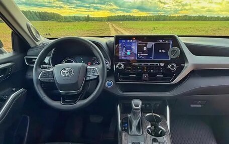 Toyota Highlander, 2021 год, 4 650 000 рублей, 6 фотография