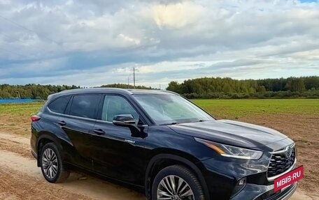 Toyota Highlander, 2021 год, 4 650 000 рублей, 2 фотография