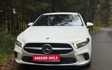 Mercedes-Benz A-Класс, 2019 год, 1 790 000 рублей, 4 фотография