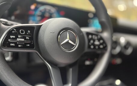 Mercedes-Benz A-Класс, 2019 год, 1 790 000 рублей, 15 фотография