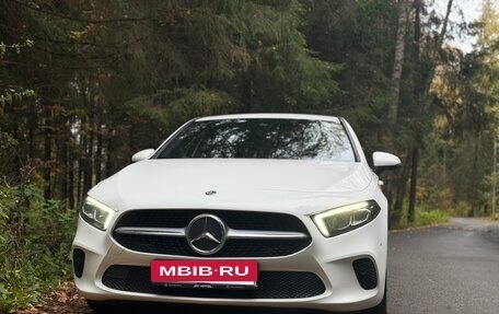 Mercedes-Benz A-Класс, 2019 год, 1 790 000 рублей, 8 фотография