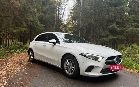 Mercedes-Benz A-Класс, 2019 год, 1 790 000 рублей, 10 фотография