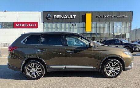 Mitsubishi Outlander III рестайлинг 3, 2018 год, 3 200 000 рублей, 8 фотография