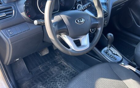 KIA Rio III рестайлинг, 2013 год, 812 000 рублей, 5 фотография