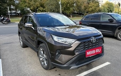 Toyota RAV4, 2021 год, 3 680 000 рублей, 1 фотография