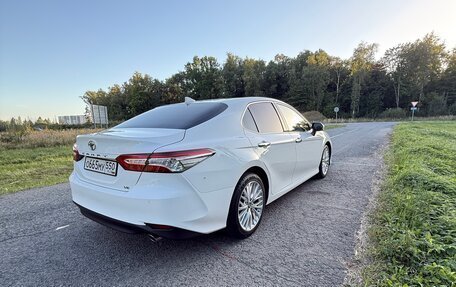 Toyota Camry, 2019 год, 3 030 000 рублей, 5 фотография