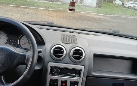 Renault Logan I, 2009 год, 300 000 рублей, 3 фотография
