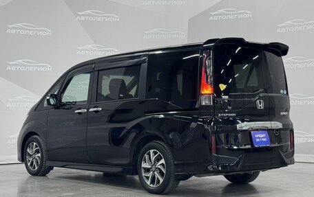 Honda Stepwgn IV, 2017 год, 2 030 000 рублей, 7 фотография