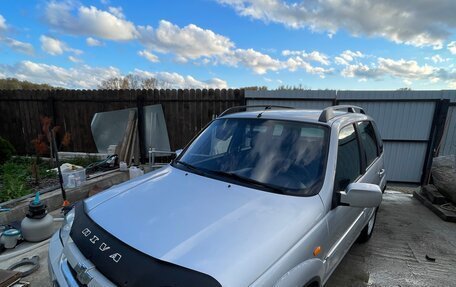 Chevrolet Niva I рестайлинг, 2010 год, 260 000 рублей, 1 фотография