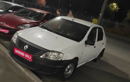 Renault Logan I, 2014 год, 317 000 рублей, 1 фотография