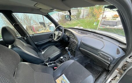 Chevrolet Niva I рестайлинг, 2010 год, 260 000 рублей, 12 фотография