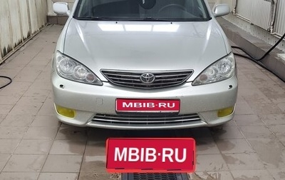 Toyota Camry V40, 2004 год, 600 000 рублей, 1 фотография