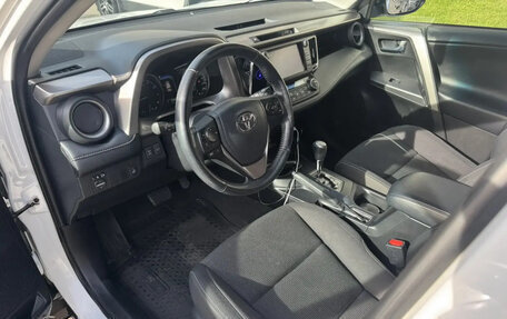 Toyota RAV4, 2018 год, 2 550 000 рублей, 12 фотография