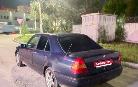 Mercedes-Benz C-Класс, 1995 год, 200 000 рублей, 3 фотография