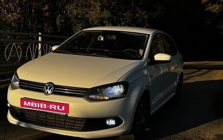 Volkswagen Polo VI (EU Market), 2013 год, 675 000 рублей, 3 фотография