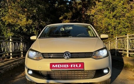 Volkswagen Polo VI (EU Market), 2013 год, 675 000 рублей, 2 фотография