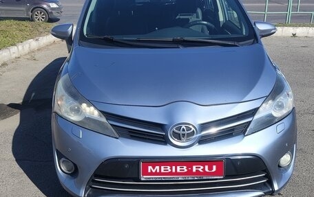 Toyota Verso I, 2013 год, 1 450 000 рублей, 1 фотография