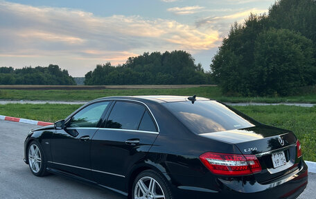 Mercedes-Benz E-Класс, 2011 год, 1 900 000 рублей, 4 фотография