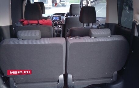 Toyota Noah III, 2014 год, 1 800 000 рублей, 12 фотография