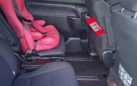 Toyota Noah III, 2014 год, 1 800 000 рублей, 13 фотография