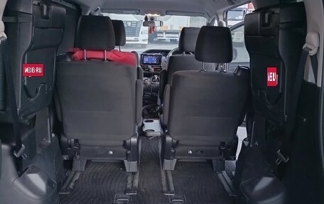 Toyota Noah III, 2014 год, 1 800 000 рублей, 14 фотография