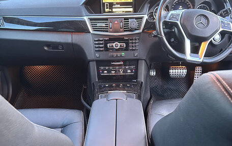 Mercedes-Benz E-Класс, 2011 год, 1 900 000 рублей, 18 фотография