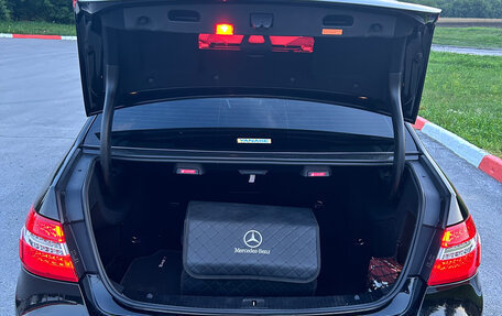 Mercedes-Benz E-Класс, 2011 год, 1 900 000 рублей, 15 фотография