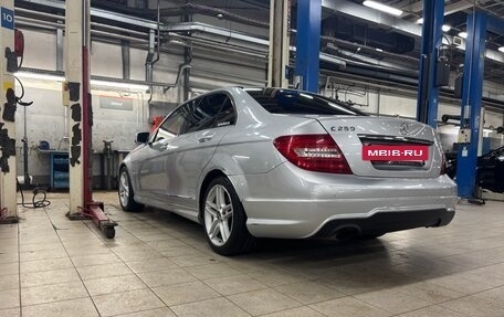 Mercedes-Benz C-Класс, 2011 год, 1 500 000 рублей, 3 фотография