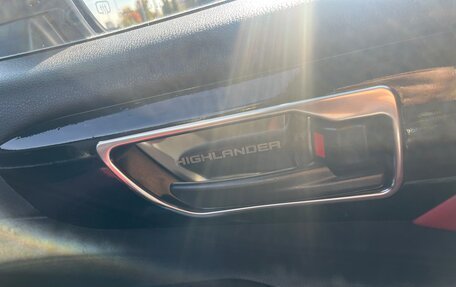 Toyota Highlander, 2022 год, 4 300 000 рублей, 21 фотография