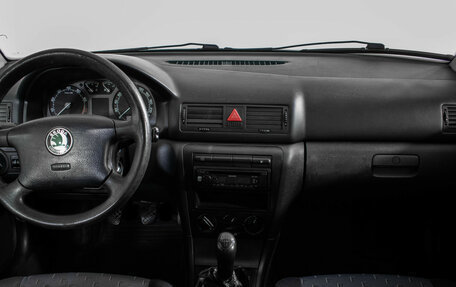 Skoda Octavia IV, 2001 год, 350 000 рублей, 11 фотография