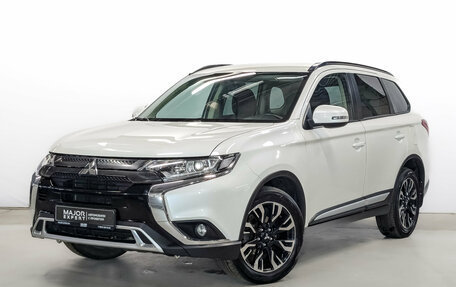 Mitsubishi Outlander III рестайлинг 3, 2021 год, 2 650 000 рублей, 1 фотография