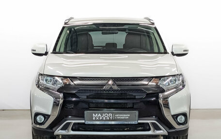 Mitsubishi Outlander III рестайлинг 3, 2021 год, 2 650 000 рублей, 2 фотография