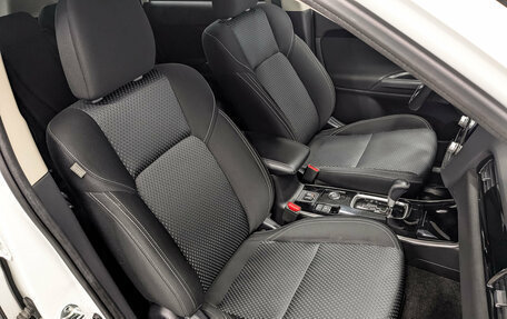 Mitsubishi Outlander III рестайлинг 3, 2021 год, 2 650 000 рублей, 24 фотография
