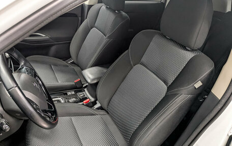 Mitsubishi Outlander III рестайлинг 3, 2021 год, 2 650 000 рублей, 20 фотография