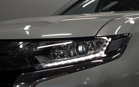 Mitsubishi Outlander III рестайлинг 3, 2021 год, 2 650 000 рублей, 28 фотография