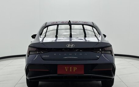 Hyundai Elantra, 2023 год, 2 290 000 рублей, 3 фотография