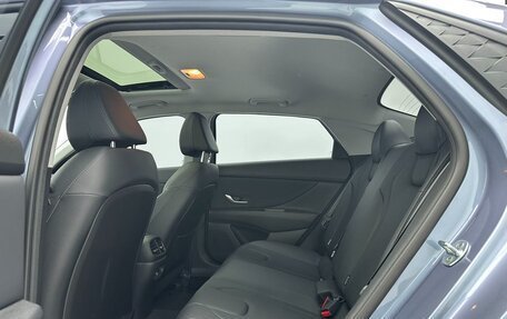 Hyundai Elantra, 2023 год, 2 290 000 рублей, 8 фотография