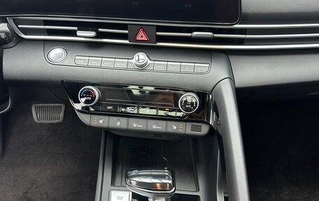 Hyundai Elantra, 2023 год, 2 290 000 рублей, 10 фотография