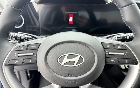 Hyundai Elantra, 2023 год, 2 290 000 рублей, 11 фотография