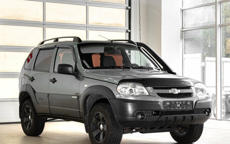 Chevrolet Niva I рестайлинг, 2015 год, 540 000 рублей, 1 фотография