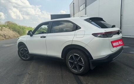 Honda Vezel, 2023 год, 2 375 000 рублей, 3 фотография
