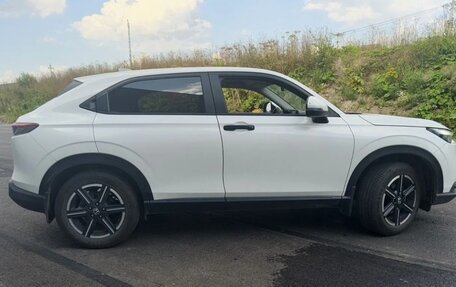 Honda Vezel, 2023 год, 2 375 000 рублей, 6 фотография