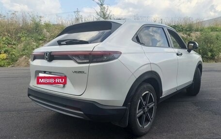 Honda Vezel, 2023 год, 2 375 000 рублей, 5 фотография