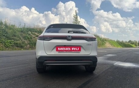 Honda Vezel, 2023 год, 2 375 000 рублей, 4 фотография