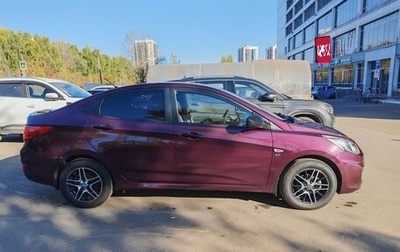 Hyundai Solaris II рестайлинг, 2013 год, 900 000 рублей, 1 фотография