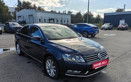 Volkswagen Passat B7, 2011 год, 950 000 рублей, 3 фотография