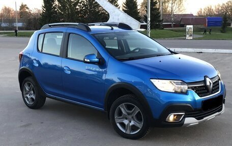 Renault Sandero II рестайлинг, 2019 год, 1 070 000 рублей, 1 фотография