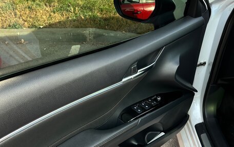 Toyota Camry, 2019 год, 2 860 000 рублей, 9 фотография