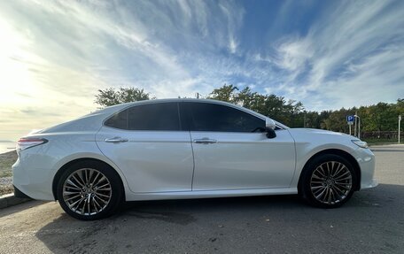 Toyota Camry, 2019 год, 2 860 000 рублей, 15 фотография